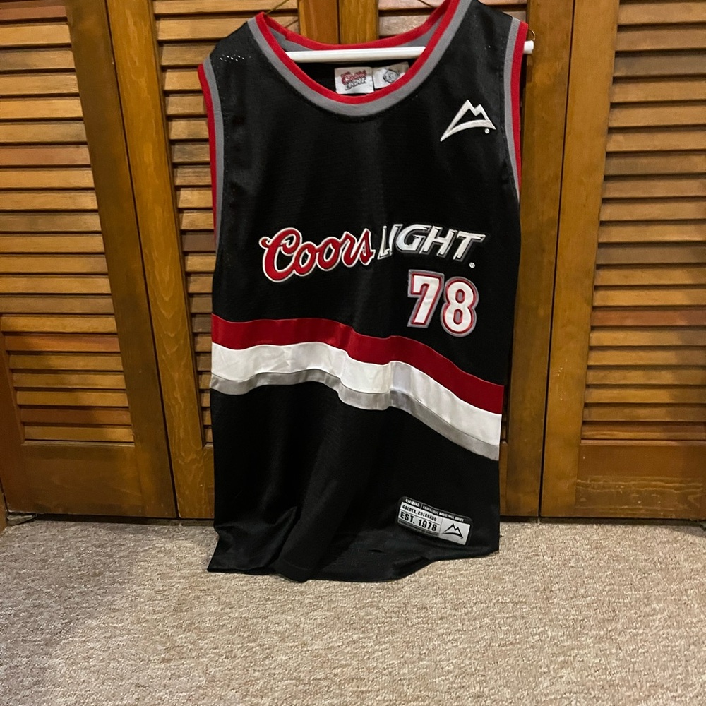 Men’s coors light jersey xl